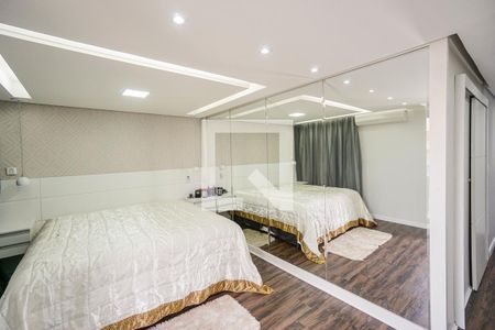 Suíte de casa à venda com 4 quartos, 450m² em Vila Carrão, São Paulo