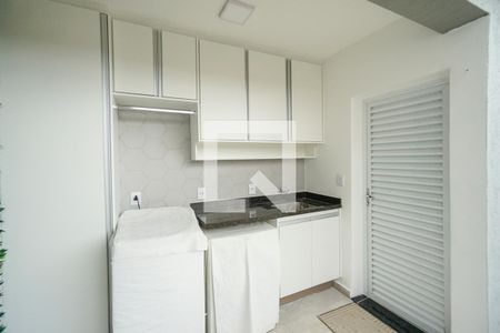 Casa à venda com 450m², 4 quartos e 4 vagas Casa à venda com 450m², 4 quartos e 4 vagasÁrea de serviço