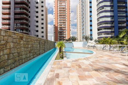 Apartamento à venda com 151m², 3 quartos e 3 vagasPiscina 