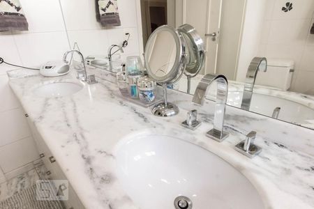 Apartamento à venda com 151m², 3 quartos e 3 vagasBanheiro Suíte 2