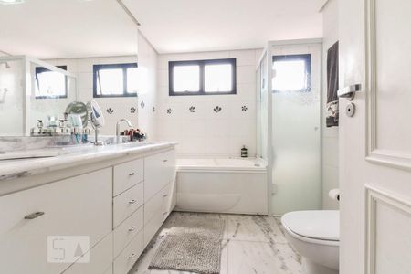 Apartamento à venda com 151m², 3 quartos e 3 vagasBanheiro Suíte 2