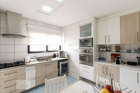 Apartamento à venda com 151m², 3 quartos e 3 vagasCozinha 