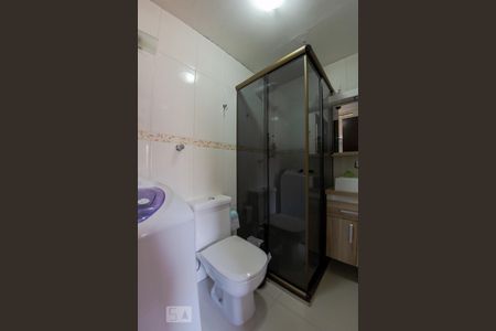 Banheiro da Suíte de kitnet/studio à venda com 1 quarto, 20m² em Vila Ipiranga, Porto Alegre