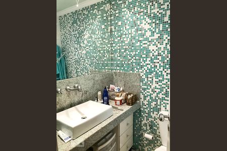 Apartamento para alugar com 125m², 3 quartos e 2 vagas Apartamento para alugar com 125m², 3 quartos e 2 vagasBanheiro