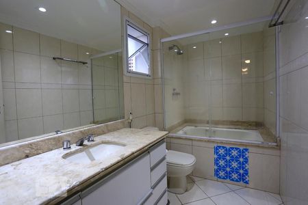 Apartamento à venda com 110m², 3 quartos e 3 vagasBanheiro da Suíte