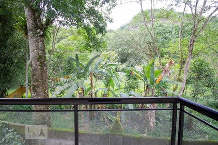 Casa à venda com 250m², 3 quartos e 5 vagasSacada Corredor