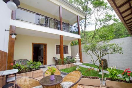 Casa à venda com 250m², 3 quartos e 5 vagasJardim