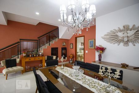 Sala de casa à venda com 3 quartos, 250m² em Vargem Grande, Rio de Janeiro