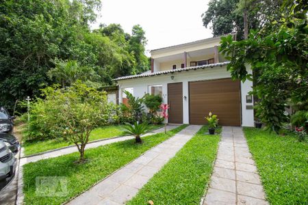 Casa à venda com 250m², 3 quartos e 5 vagasFachada da Casa