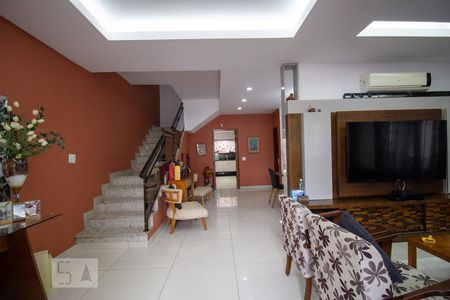 Sala de casa à venda com 3 quartos, 250m² em Vargem Grande, Rio de Janeiro