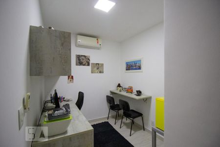 Casa à venda com 250m², 3 quartos e 5 vagasEscritório