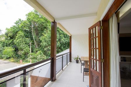 Casa à venda com 250m², 3 quartos e 5 vagasVaranda da Suíte 1