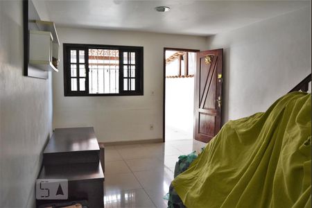 Casa de condomínio para alugar com 82m², 2 quartos e 1 vagaSala