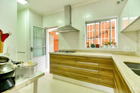 Casa à venda com 428m², 5 quartos e 4 vagasCozinha - Armários