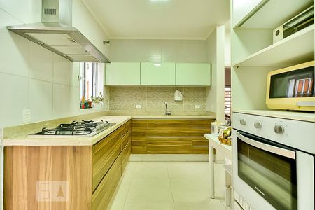 Casa à venda com 428m², 5 quartos e 4 vagasCozinha