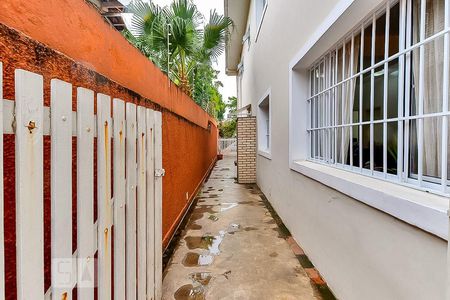 Casa à venda com 428m², 5 quartos e 4 vagasCorredor Externo
