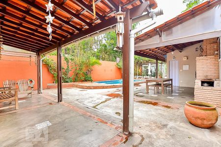 Casa à venda com 428m², 5 quartos e 4 vagasÁrea Externa
