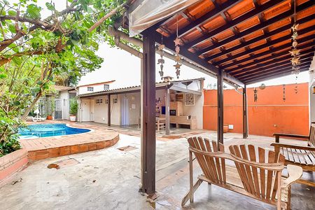 Casa à venda com 428m², 5 quartos e 4 vagasÁrea Externa