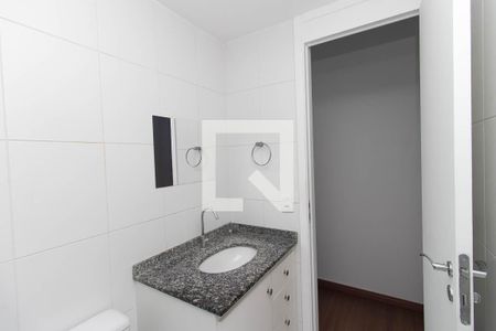 Banheiro de apartamento para alugar com 2 quartos, 50m² em Vila Maria, São Paulo