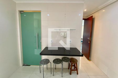 Apartamento para alugar com 120m², 2 quartos e 2 vagasCozinha