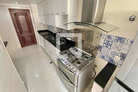 Apartamento para alugar com 120m², 2 quartos e 2 vagasCozinha