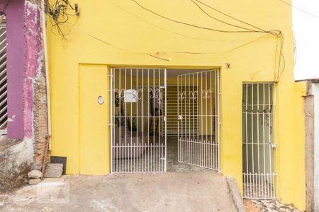 Casa para alugar com 40m², 1 quarto e sem vaga Casa para alugar com 40m², 1 quarto e sem vagaFachada