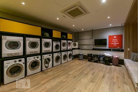 Área comum - Lavanderia de kitnet/studio para alugar com 1 quarto, 23m² em Sé, São Paulo
