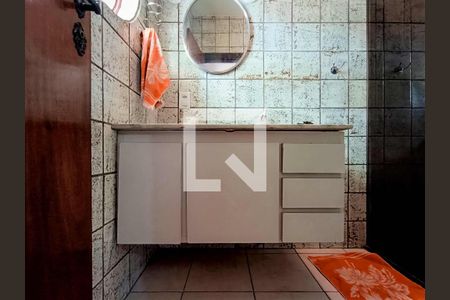 Casa à venda com 142m², 3 quartos e 3 vagas Casa à venda com 142m², 3 quartos e 3 vagasBanheiro 2