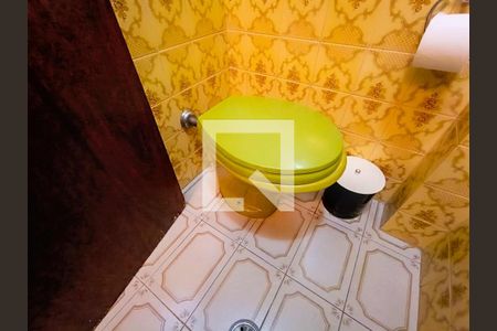 Casa à venda com 142m², 3 quartos e 3 vagas Casa à venda com 142m², 3 quartos e 3 vagasBanheiro 1