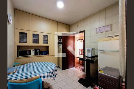 Casa à venda com 142m², 3 quartos e 3 vagas Casa à venda com 142m², 3 quartos e 3 vagasCozinha