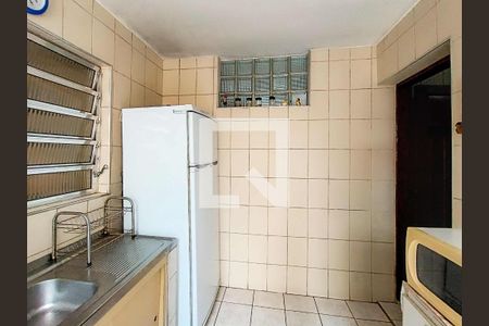 Casa à venda com 142m², 3 quartos e 3 vagas Casa à venda com 142m², 3 quartos e 3 vagasCozinha