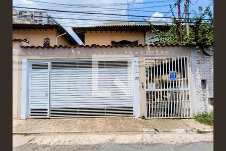 Casa à venda com 142m², 3 quartos e 3 vagas Casa à venda com 142m², 3 quartos e 3 vagasÁrea comum
