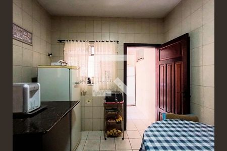 Casa à venda com 142m², 3 quartos e 3 vagas Casa à venda com 142m², 3 quartos e 3 vagasCozinha