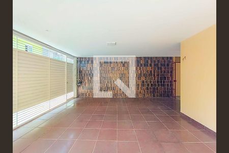 Casa à venda com 142m², 3 quartos e 3 vagas Casa à venda com 142m², 3 quartos e 3 vagasÁrea comum