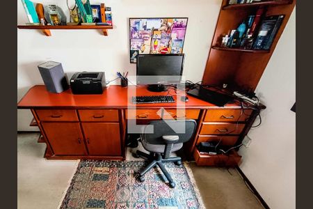 Casa à venda com 142m², 3 quartos e 3 vagas Casa à venda com 142m², 3 quartos e 3 vagasQuarto 4