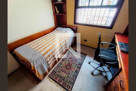 Casa à venda com 142m², 3 quartos e 3 vagas Casa à venda com 142m², 3 quartos e 3 vagasQuarto 4