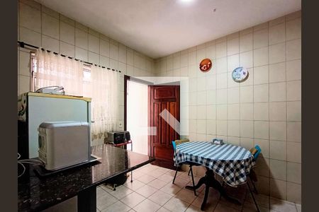 Casa à venda com 142m², 3 quartos e 3 vagas Casa à venda com 142m², 3 quartos e 3 vagasCozinha