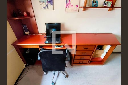 Casa à venda com 142m², 3 quartos e 3 vagas Casa à venda com 142m², 3 quartos e 3 vagasQuarto 4