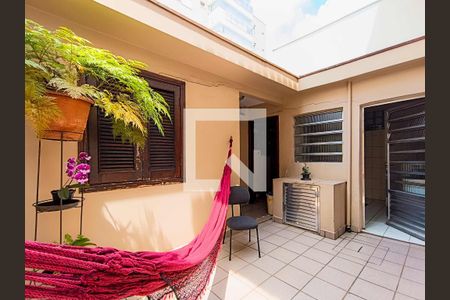 Casa à venda com 142m², 3 quartos e 3 vagas Casa à venda com 142m², 3 quartos e 3 vagasÁrea comum