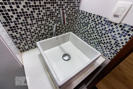 Pia de apartamento para alugar com 2 quartos, 70m² em Bussocaba, Osasco