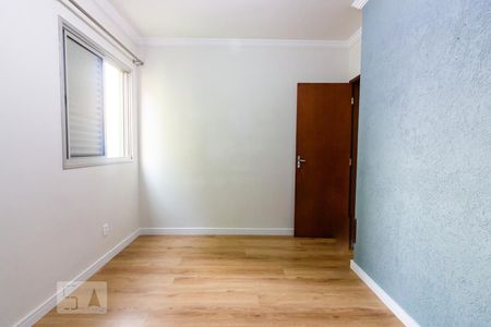 Quarto de apartamento para alugar com 2 quartos, 70m² em Bussocaba, Osasco