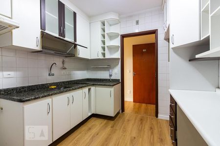 Apartamento para alugar com 70m², 2 quartos e 1 vagaCozinha