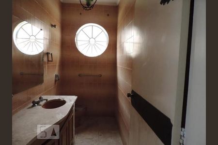 Banheiro de casa para alugar com 3 quartos, 305m² em Vila Guarani (z Sul), São Paulo