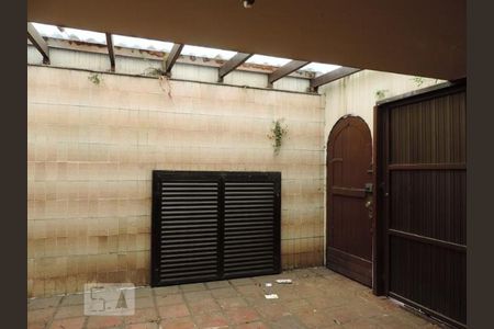 Casa para alugar com 305m², 3 quartos e sem vaga Casa para alugar com 305m², 3 quartos e sem vagaGaragem