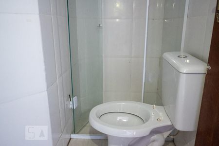 Casa de condomínio à venda com 64m², 2 quartos e 1 vaga Casa de condomínio à venda com 64m², 2 quartos e 1 vagaBanheiro da Suíte 2