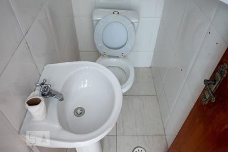 Lavabo de casa de condomínio à venda com 2 quartos, 64m² em Vila Ré, São Paulo