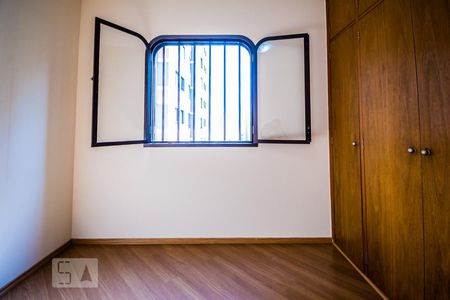 Apartamento à venda com 120m², 3 quartos e 2 vagasQuarto 2