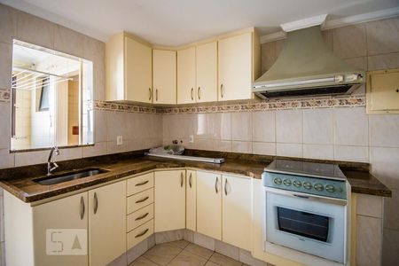 Apartamento à venda com 120m², 3 quartos e 2 vagasCozinha