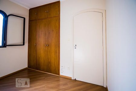 Apartamento à venda com 120m², 3 quartos e 2 vagasQuarto 2