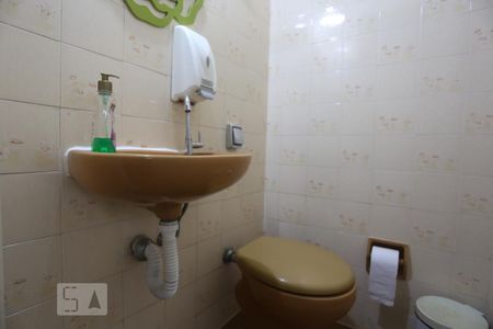 Lavabo de casa para alugar com 3 quartos, 220m² em Jardim Ester, São Paulo